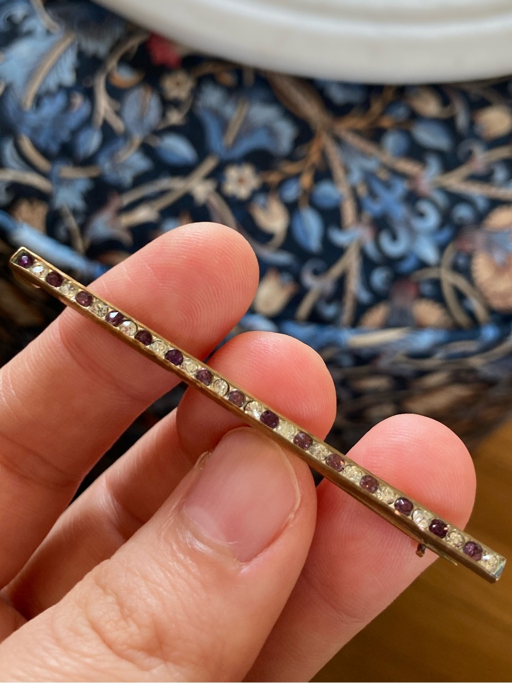 Antique Victorian Paste Stone Gold Gilt Bar Brooch - Picture 5 of 11
